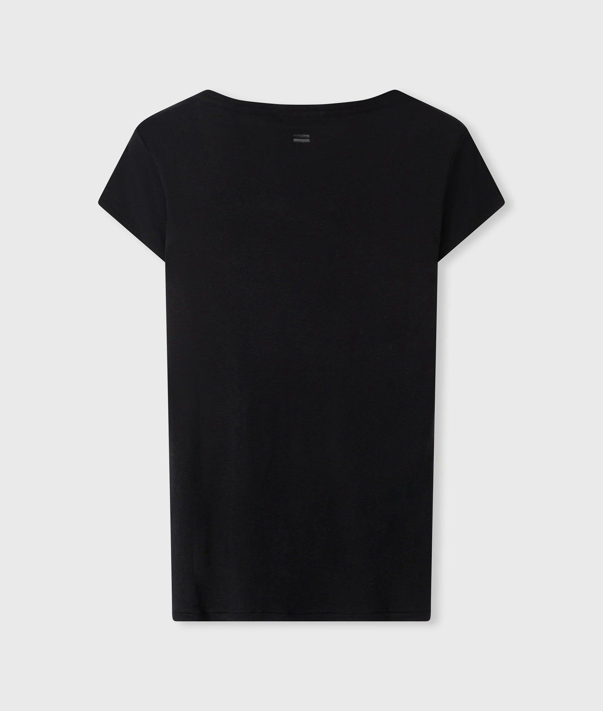 SLIM FIT T-SHIRT