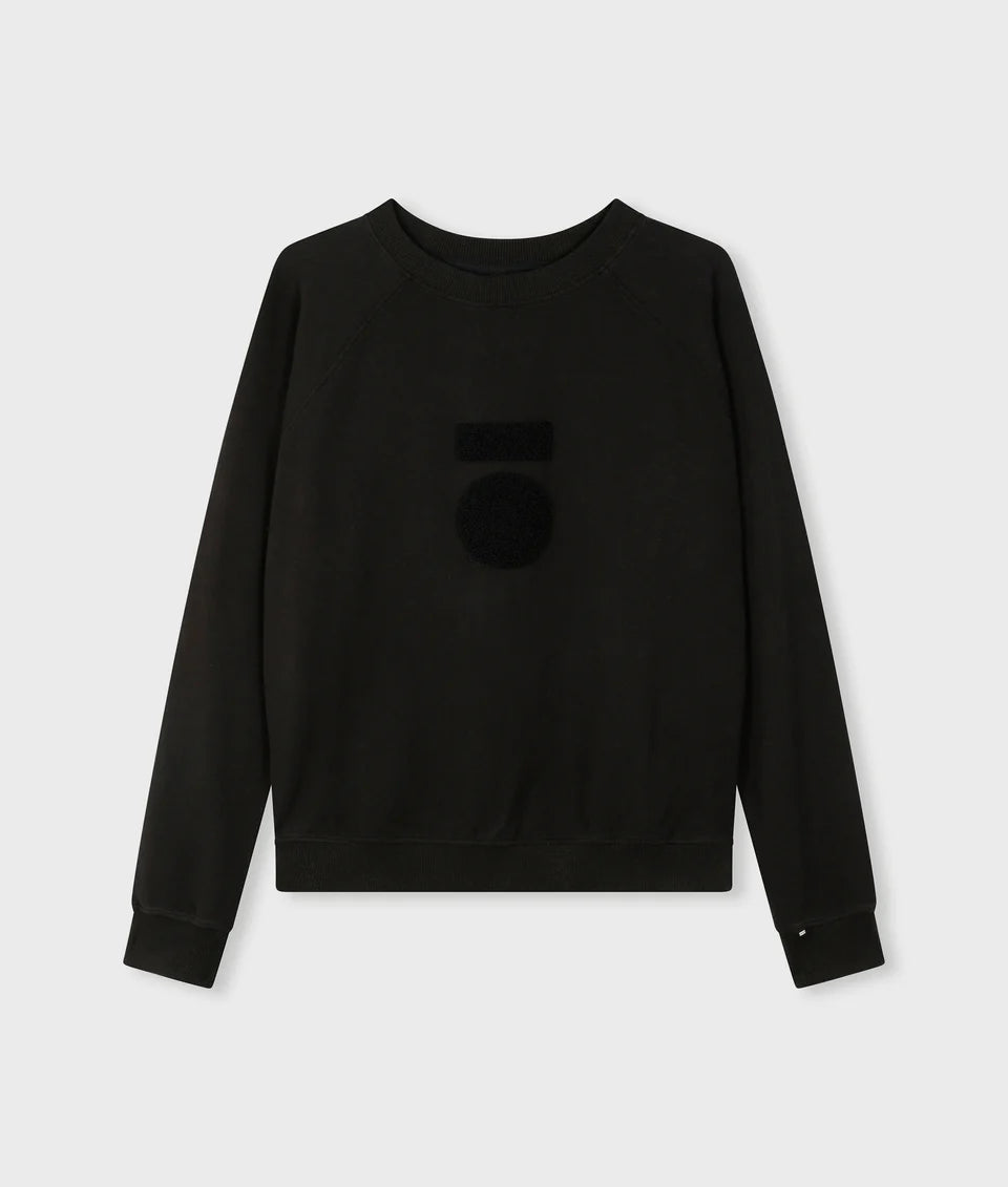 CREW NECK SWEATER