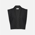 Afbeelding laden in Galerijviewer, Isla Embroidery Jacket Jet Black
