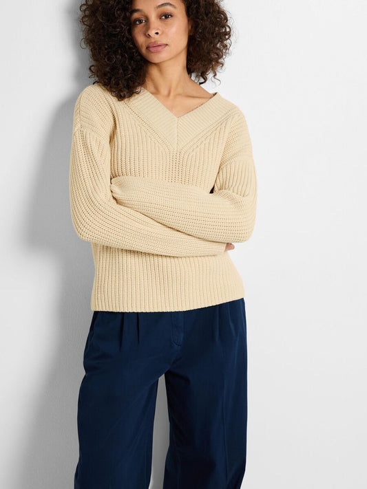 V-NECK SWEATER 