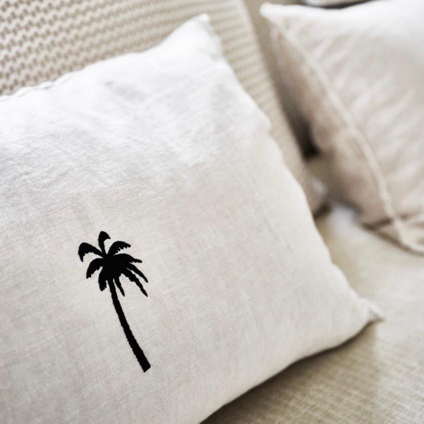 LOFT ICONICS | Kissing Palm