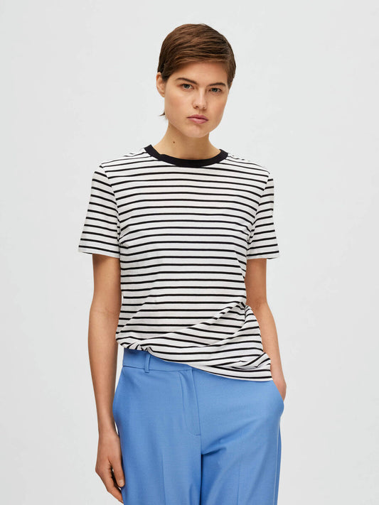 ESSENTIAL T-SHIRT STRIPE PRINT